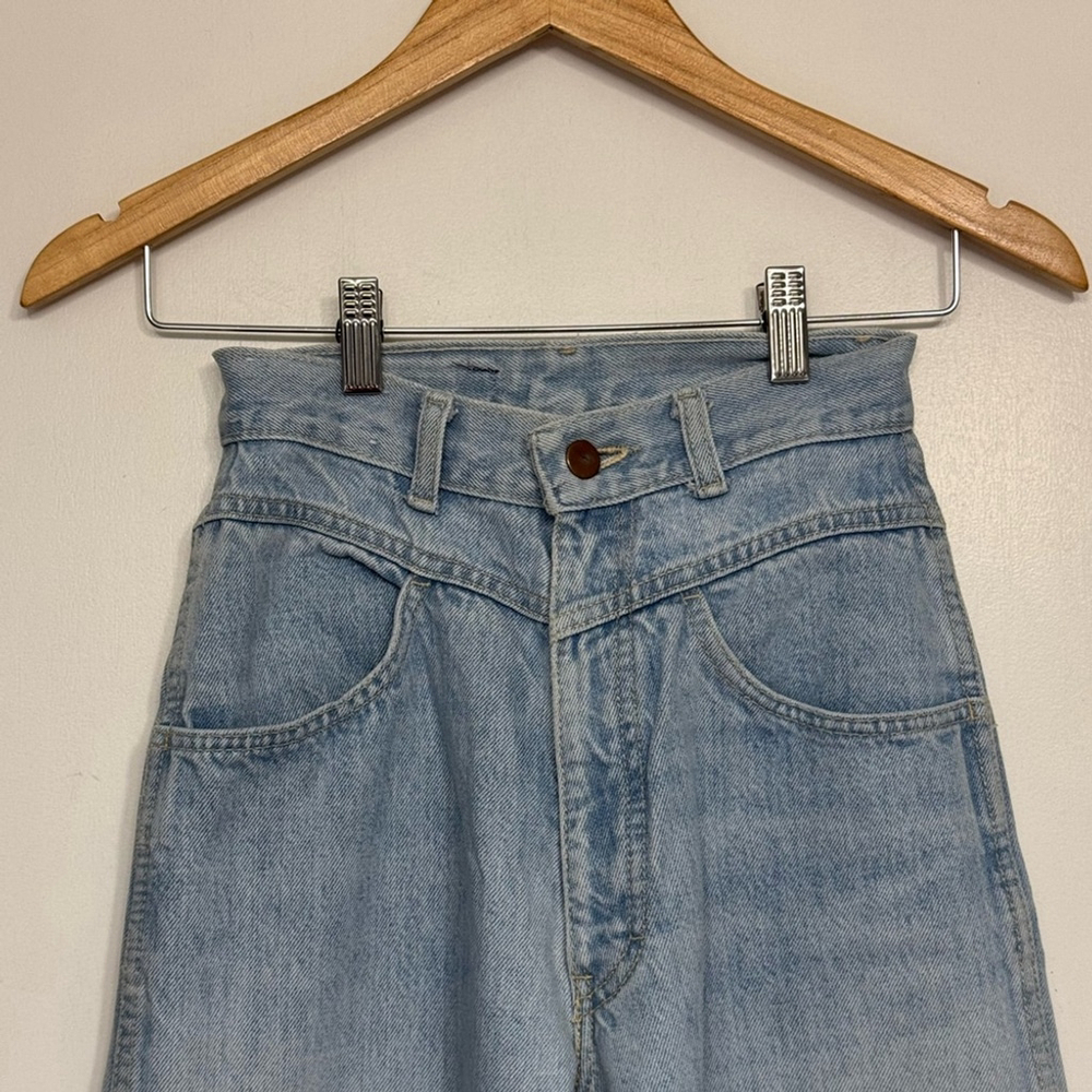 Vintage 80s High Rise Light Wash Straight Leg Jeans | Minimalist Denim